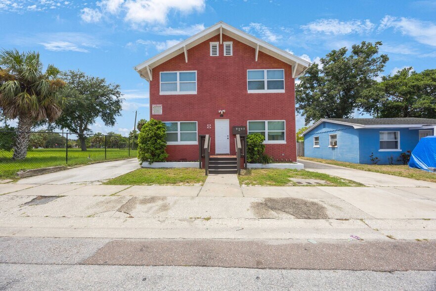 Primary Photo Of 1761 19th St S, Saint Petersburg Apartments For Sale