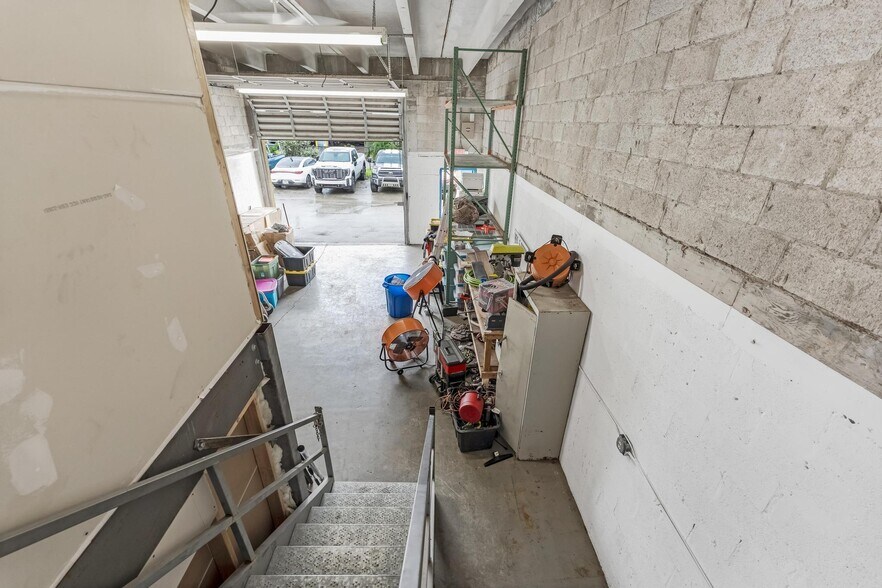 More Photos Of 2201-2227 SW 57th Ave, West Park Warehouse For Sale