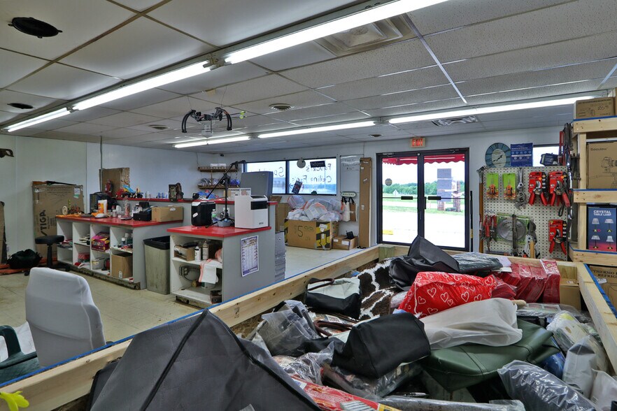 More Photos Of 472 12th St, Tecumseh General Retail For Sale