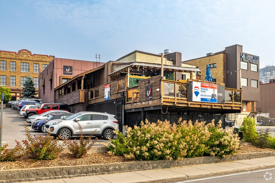 More Photos Of 70 Prom Du Portage, Gatineau Restaurant For Lease