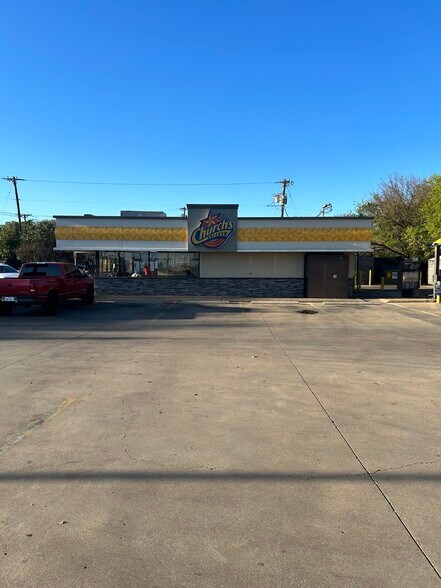 More Photos Of 3903 N 19th St, Waco Restaurant For Lease
