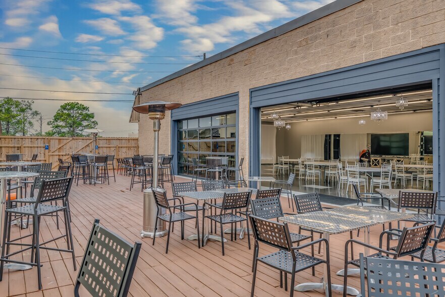 More Photos Of 3571/3585 McGehee Rd, Montgomery Restaurant For Sale