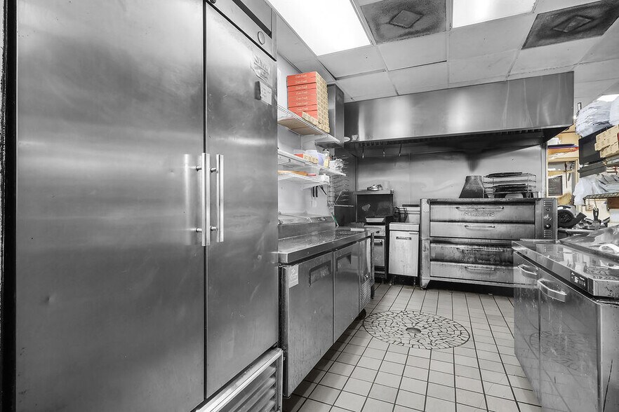 More Photos Of 40 Butler St, Midway Specialty For Sale