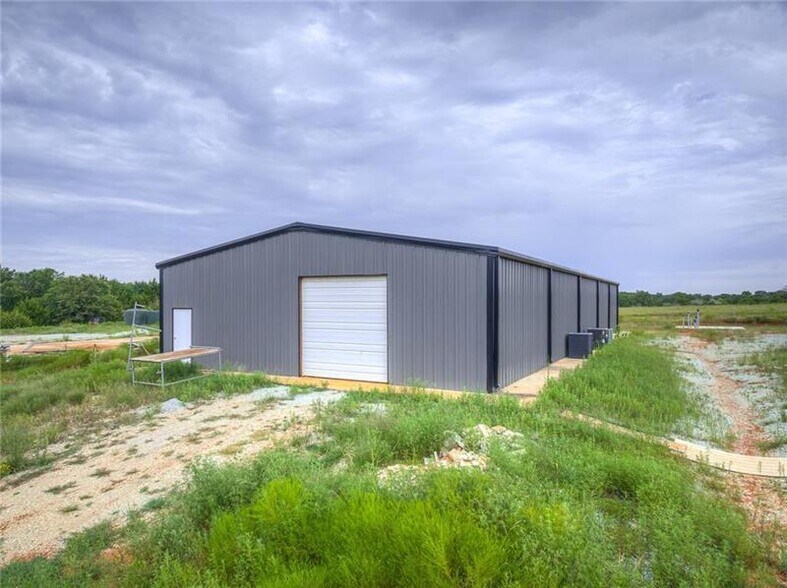 More Photos Of 336241 E 980 Rd, Wellston Industrial For Sale