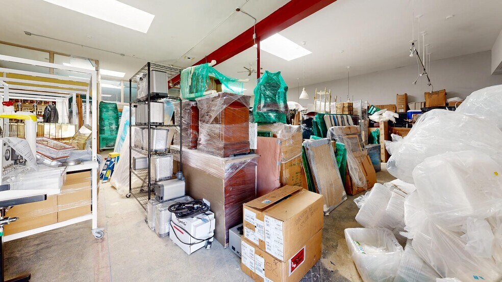 More Photos Of 1301-1303 Pomona St, Crockett Freestanding For Sale