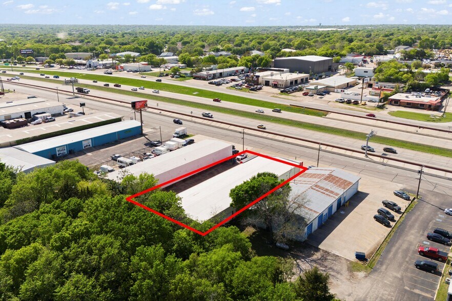 More Photos Of 650 E Highway 67, Duncanville Light Distribution For Sale