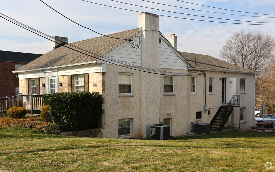 More Photos Of 505-1/2 Germantown Pike, Lafayette Hill Medical For Sale