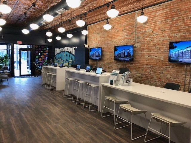 More Photos Of 124 E Washington St, Iowa City Restaurant For Lease