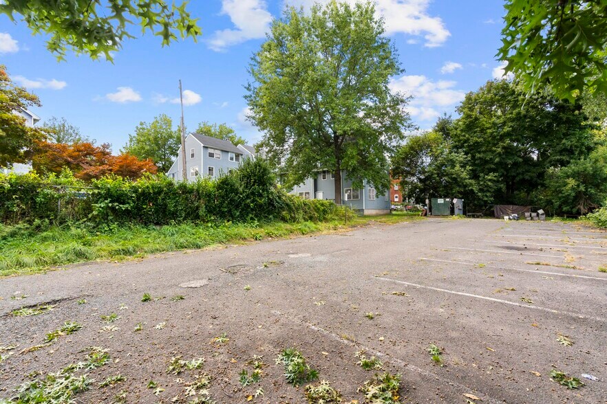 More Photos Of 270-276 Bellevue St, Hartford Apartments For Sale