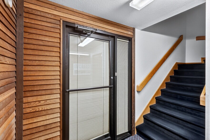 More Photos Of 950 W Ironwood Dr, Coeur d'Alene Medical For Sale