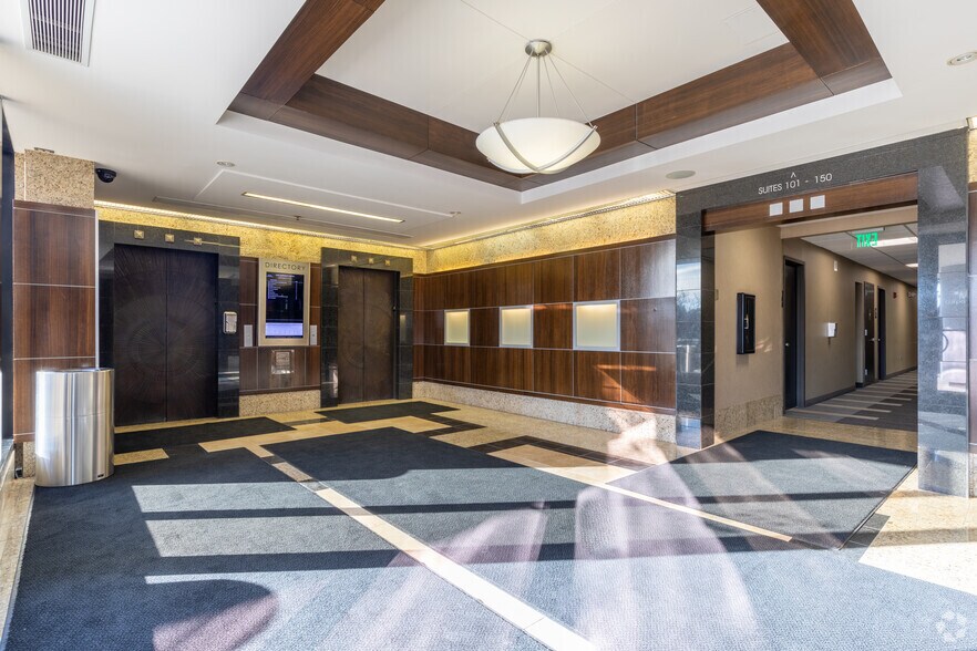 More Photos Of 25200 Telegraph Rd, Southfield Office For Lease