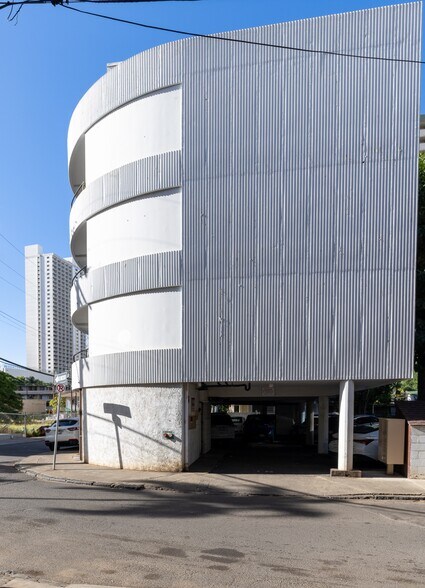 More Photos Of 250 Kapili St, Honolulu Apartments For Sale