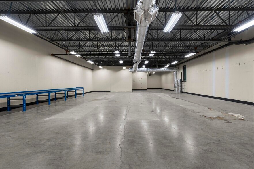 More Photos Of 1083 Boston Post Rd, Milford Drugstore For Lease