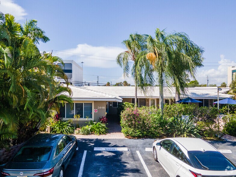 More Photos Of 2648 NE 32nd St, Fort Lauderdale Hotel For Sale