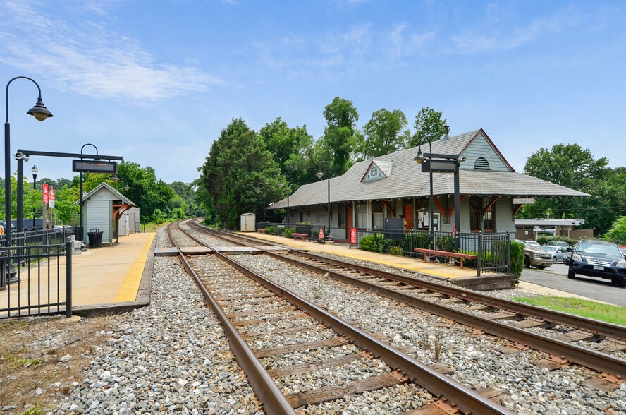 More Photos Of 10605 Concord St, Kensington Office For Lease