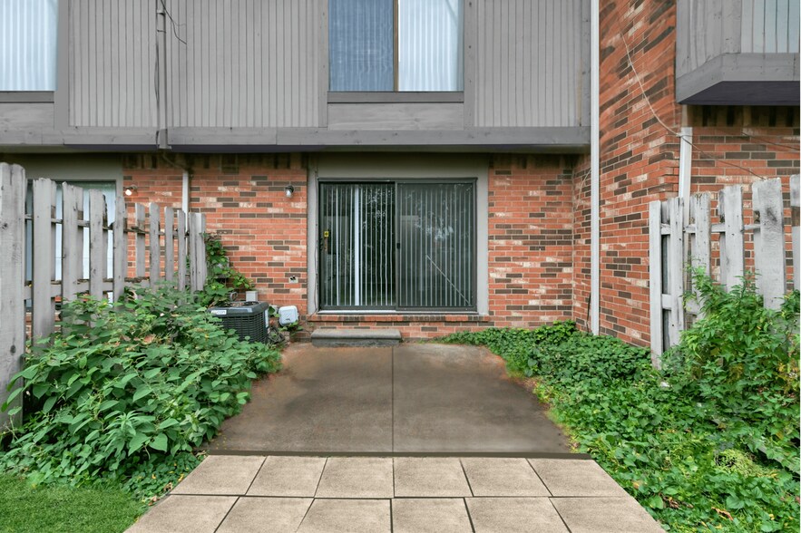 More Photos Of 2154 Hyde Park Rd, Detroit Apartments For Sale