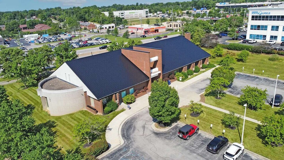 More Photos Of 101 N Eagle Creek Dr, Lexington Medical For Lease