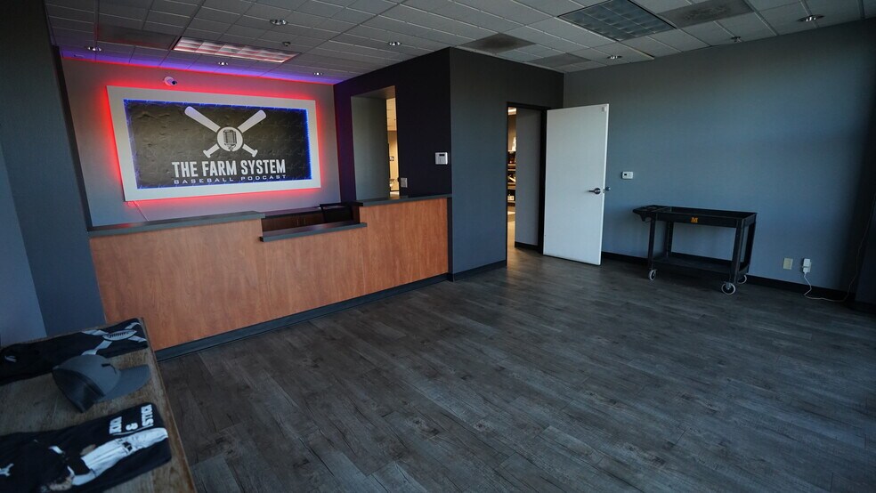 More Photos Of 731 Pilot Rd, Las Vegas Light Distribution For Lease