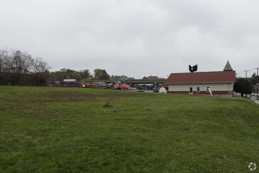 More Photos Of 1032-1044 Jefferson Ave, Washington Land For Lease