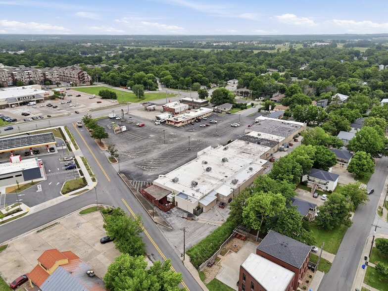More Photos Of 1200-1220 N Garland Ave, Fayetteville Unknown For Lease