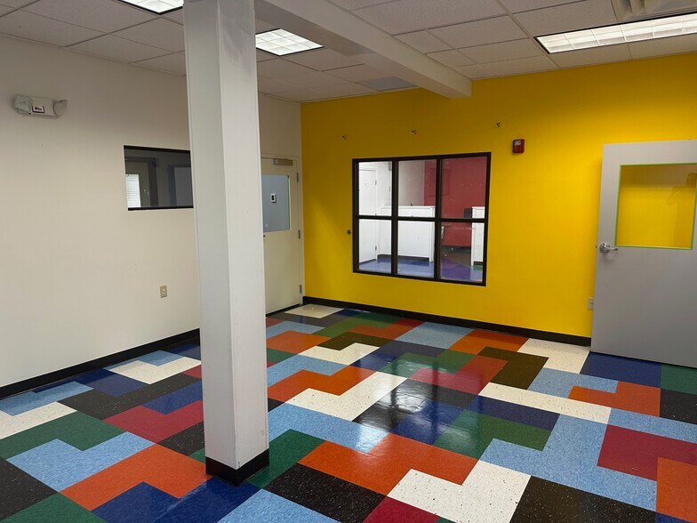 More Photos Of 5720 Avery Rd, Dublin Office For Sale