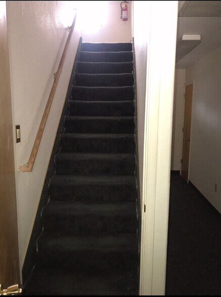 More Photos Of 404 S Pratt Ave, Carson City Office For Sale