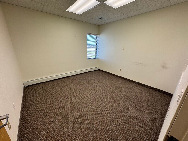 More Photos Of 975 Van Horn Rd, Fairbanks Light Manufacturing For Lease