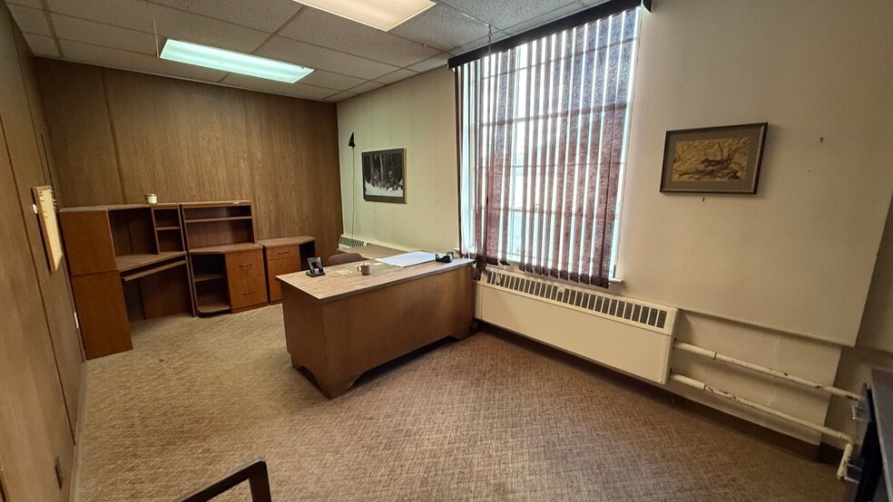 More Photos Of 1350 Balata St, Easton Warehouse For Sale