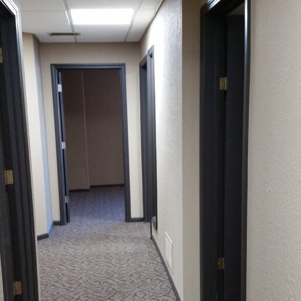 More Photos Of 1711 Westport Rd, Kansas City Office For Sale
