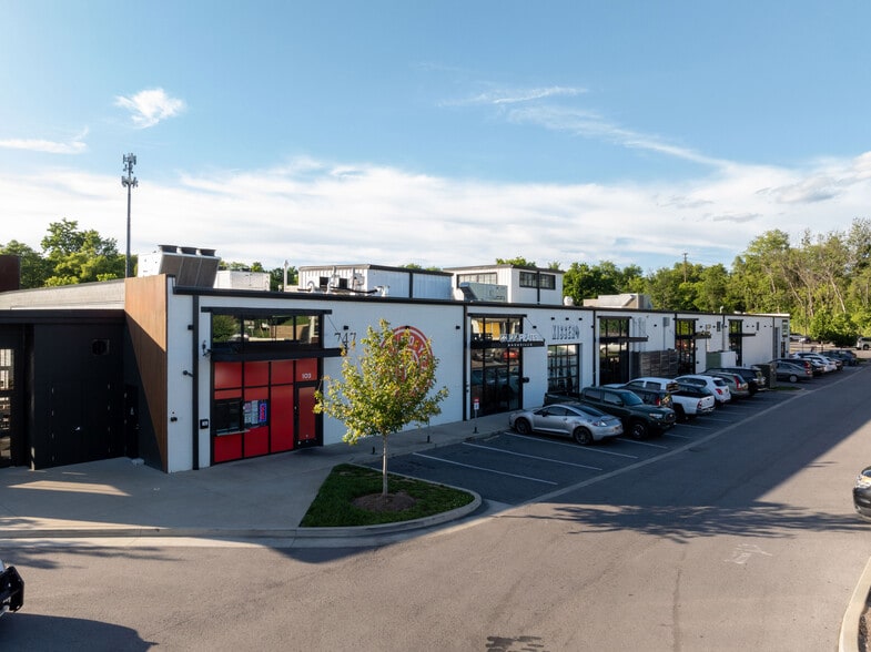 More Photos Of 747 Douglas Ave, Nashville Unknown For Lease