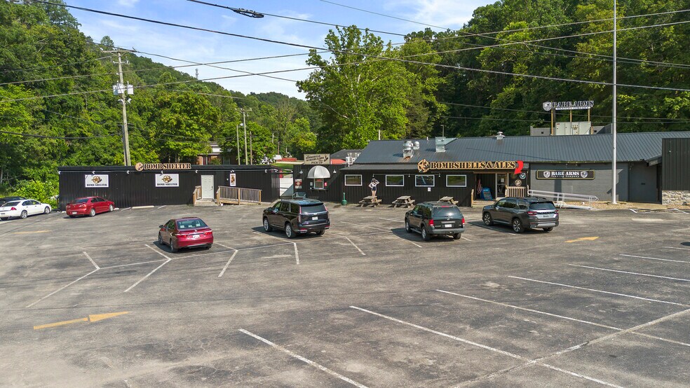 More Photos Of 2134 5th Street Rd, Huntington Restaurant For Sale