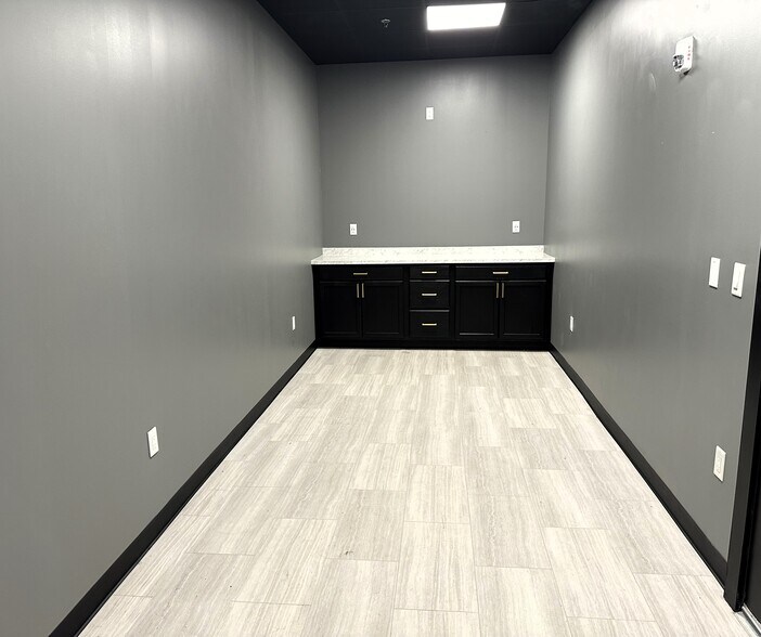 More Photos Of 1100 Cleveland St, Clearwater Apartments For Lease