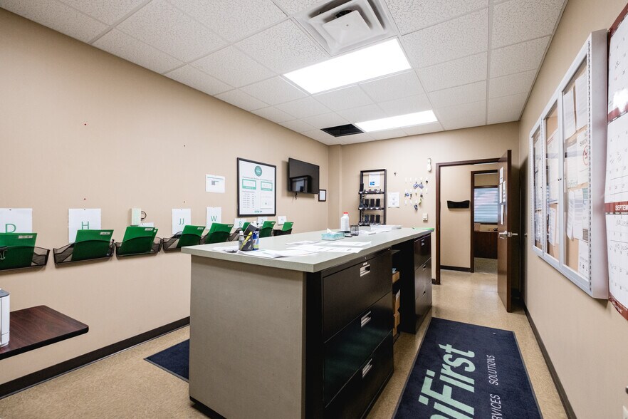 More Photos Of 201 Murphy Dr, Maumelle Research And Development For Lease
