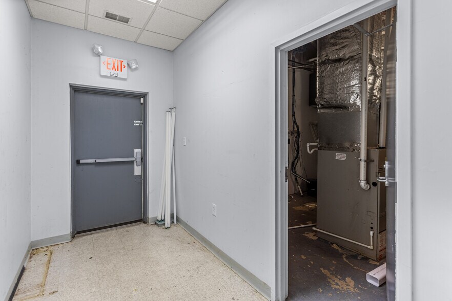 More Photos Of 18917 Joy Rd, Detroit Medical For Sale