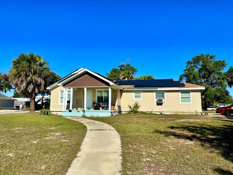 More Photos Of 2810 W 15th St, Panama City Dormitory For Sale