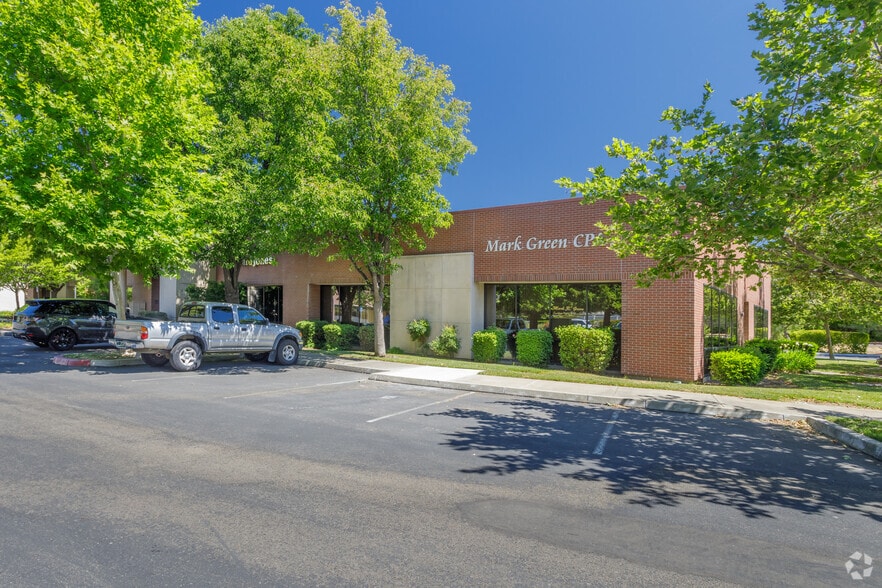 Primary Photo Of 2360 E Bidwell St, Folsom Medical For Lease