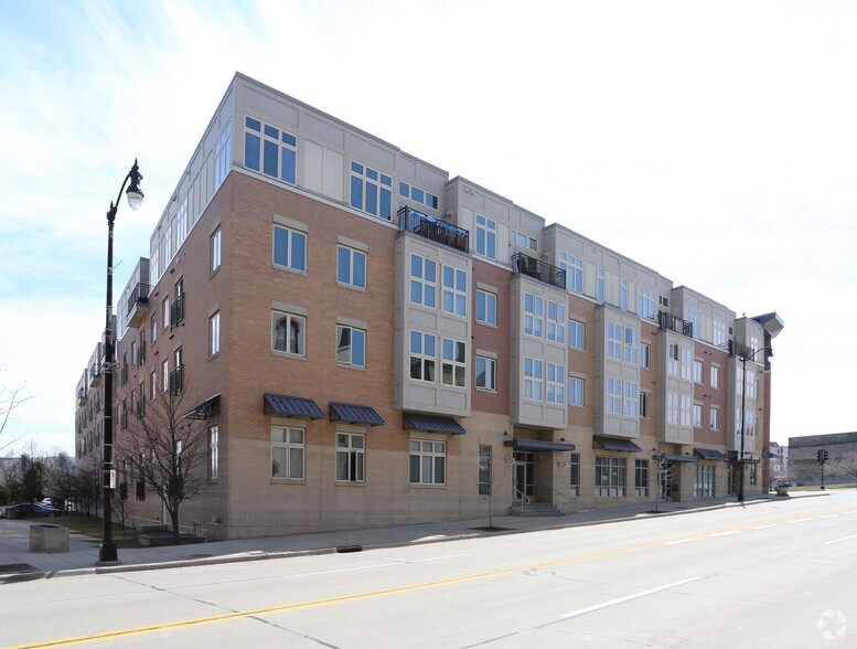 More Photos Of 141 Main St, Racine Apartments For Sale