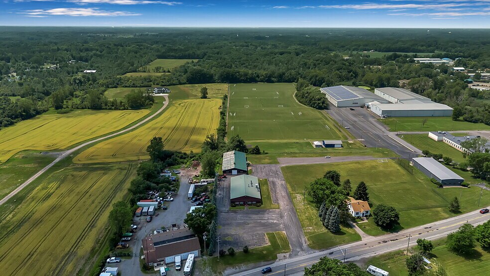 More Photos Of 7120 Seneca St, Elma Warehouse For Lease