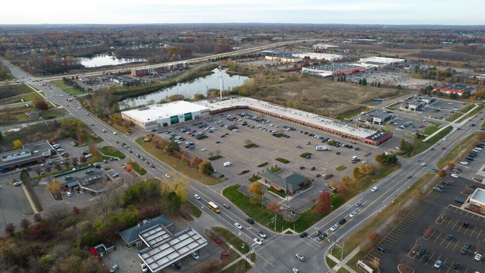 More Photos Of 39440-39900 W 14 Mile Rd, Walled Lake Unknown For Lease