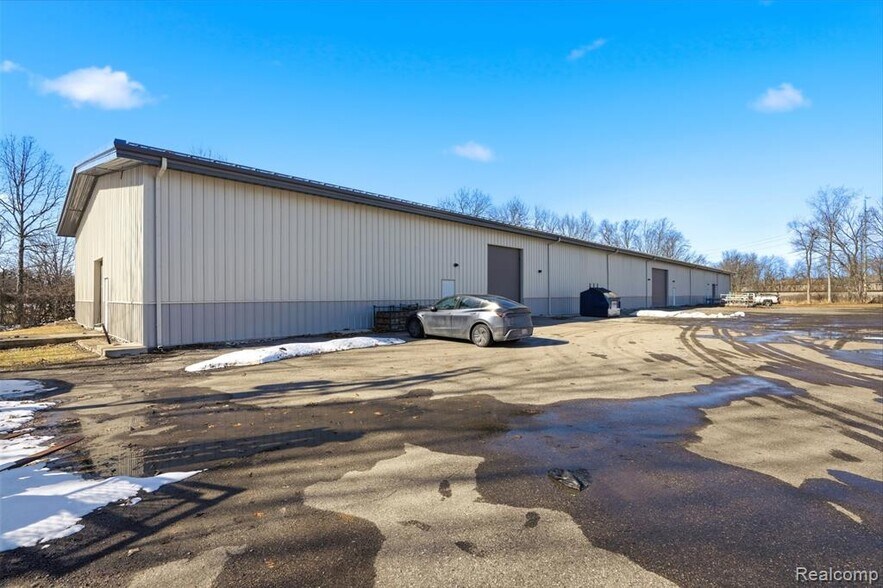 More Photos Of 415 N Lafayette St, South Lyon Warehouse For Sale
