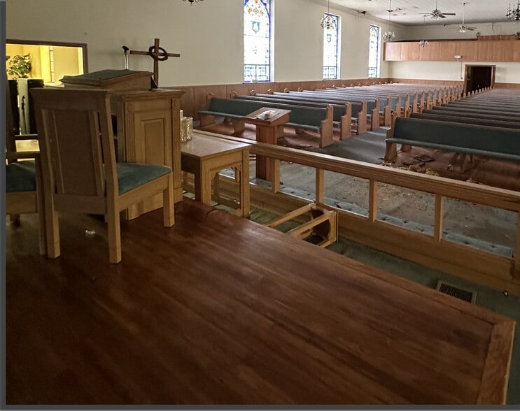 More Photos Of 200 Moir St, Eden Religious Facility For Sale