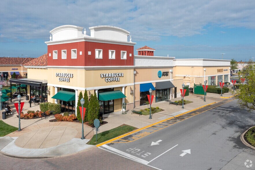 More Photos Of 4302-4330 Summit Plaza Dr, Louisville Unknown For Lease