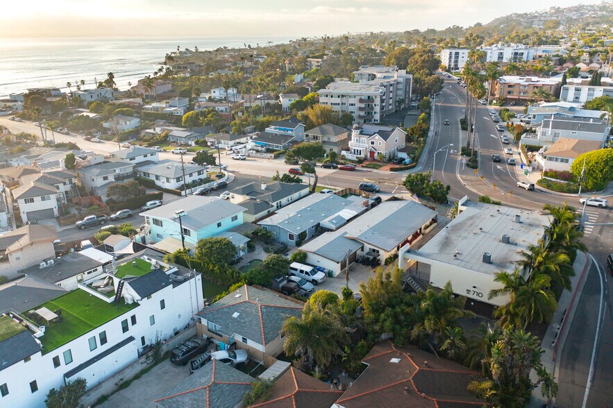 More Photos Of 4980-82 La Jolla Blvd, San Diego Multifamily For Sale