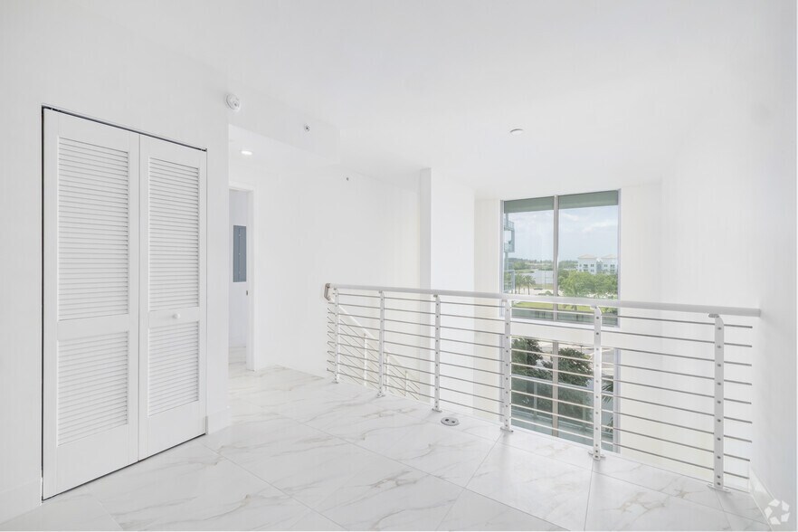 More Photos Of 2000 Metropica Way, Fort Lauderdale Apartments For Sale