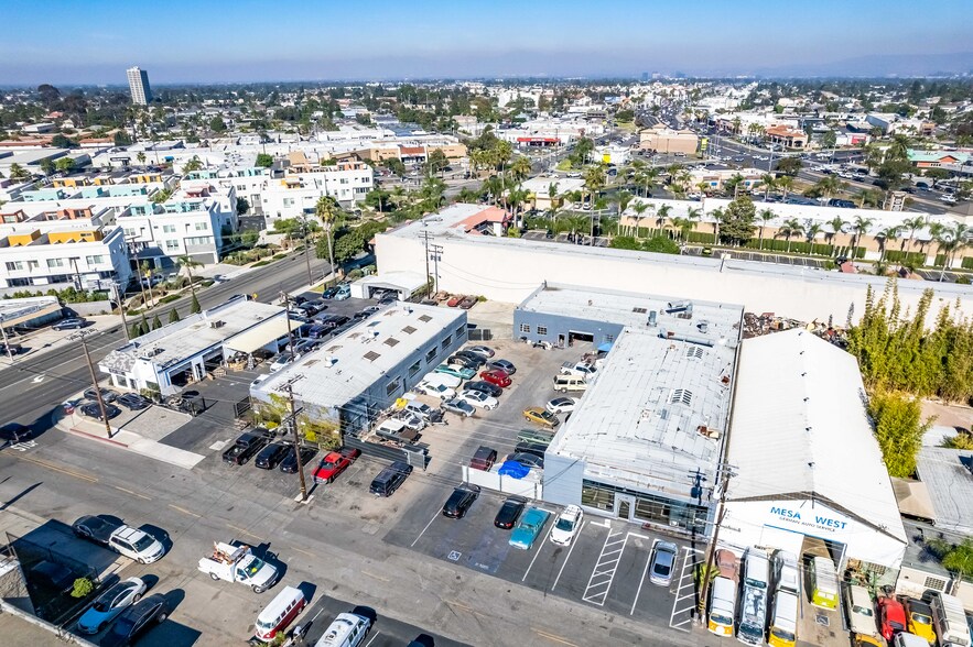 More Photos Of 110-118 E 16th St, Costa Mesa Industrial For Sale