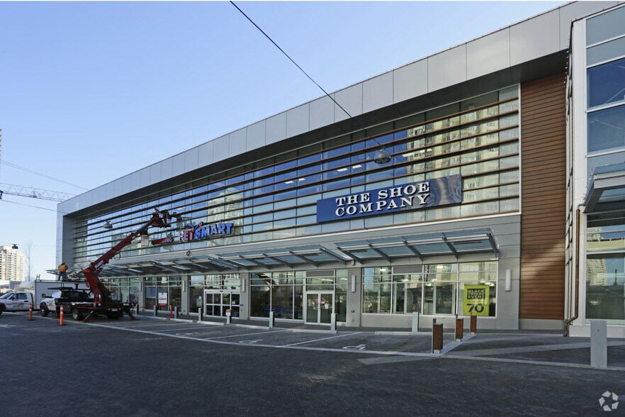 More Photos Of 6200 McKay Ave, Burnaby Freestanding For Lease