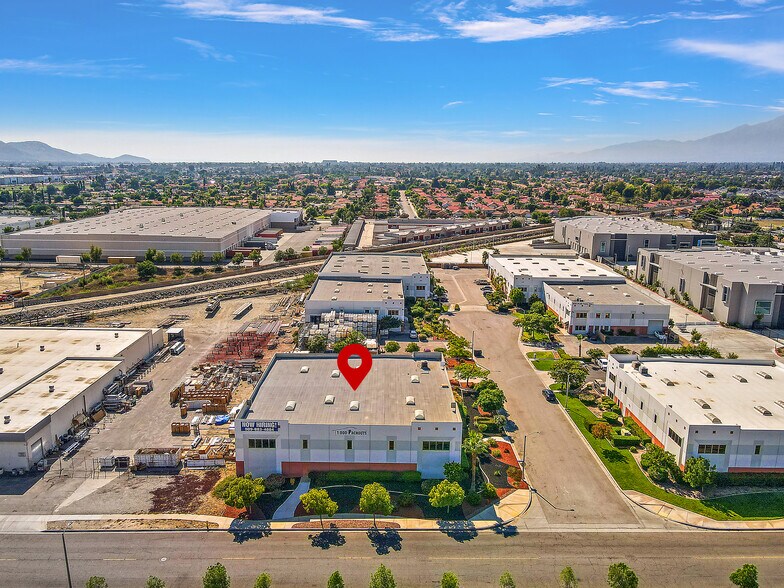 More Photos Of 317 W Tullock St, Rialto Warehouse For Sale