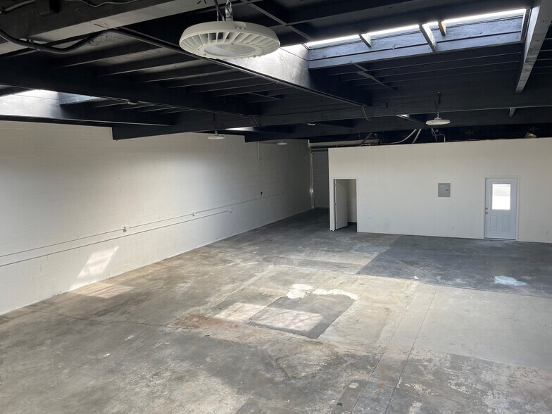 More Photos Of 13425 Beach Ave, Marina del Rey Warehouse For Lease