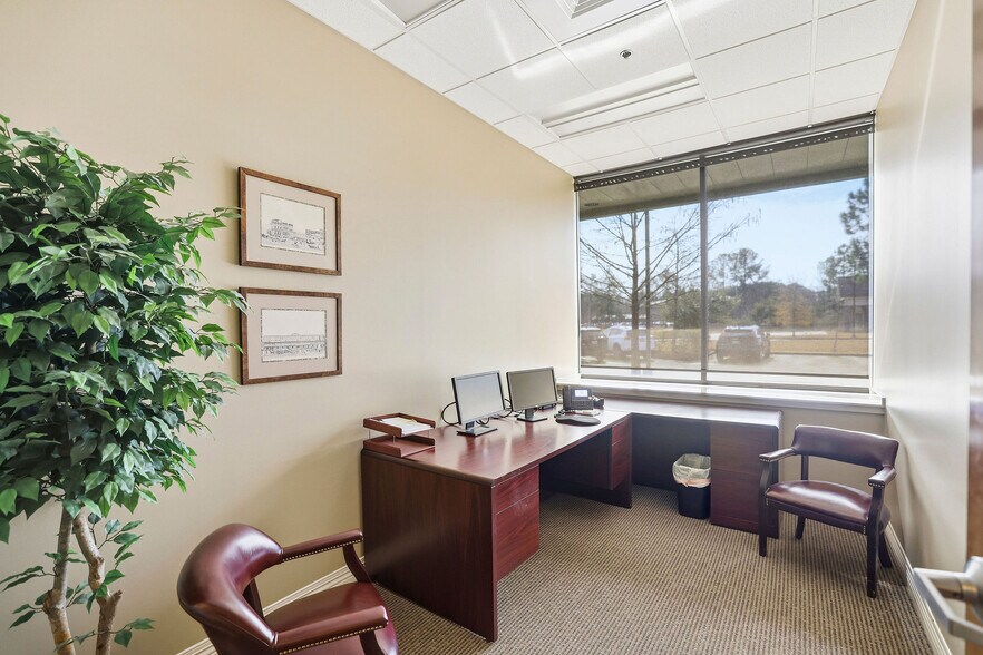 More Photos Of 68031 Capital Trace Row, Mandeville Office For Lease
