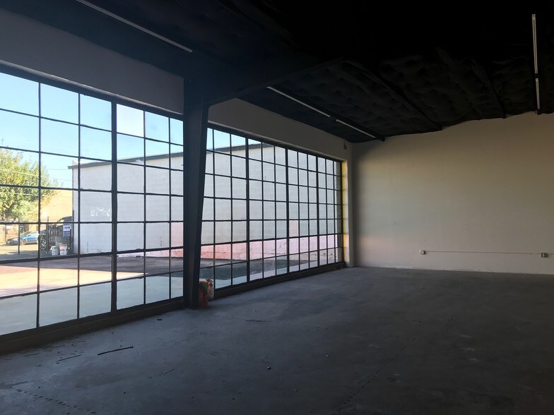 More Photos Of 4853 Vicksburg St, Dallas Warehouse For Lease